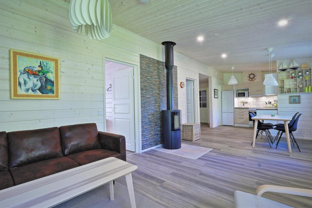 Villa Maria Cottages Jaala Exterior photo